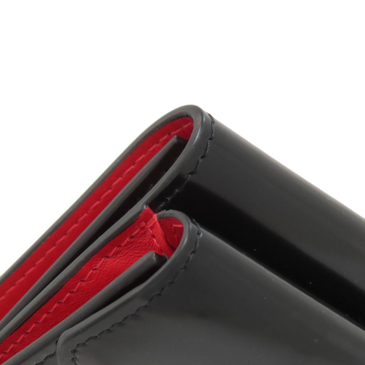 Christian Louboutin クリスチャンルブタン コンパクトウォレット 三つ折り財布 二つ折り財布（小銭入れあり） パテントレザー レディース 中古