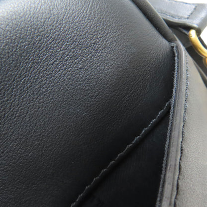 FENDI フェンディ カリグラフィ スタッズ ショルダーバッグ レザー レディース 中古