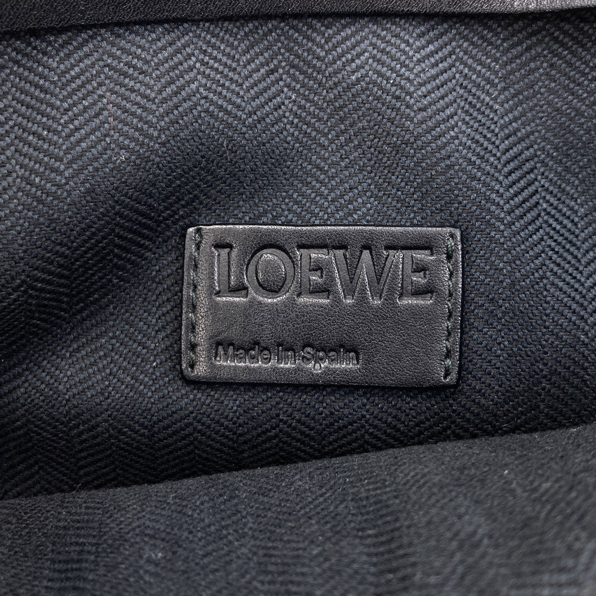 LOEWE ロエベ アナグラム リピート ショルダーバッグ カーフ レディース 中古