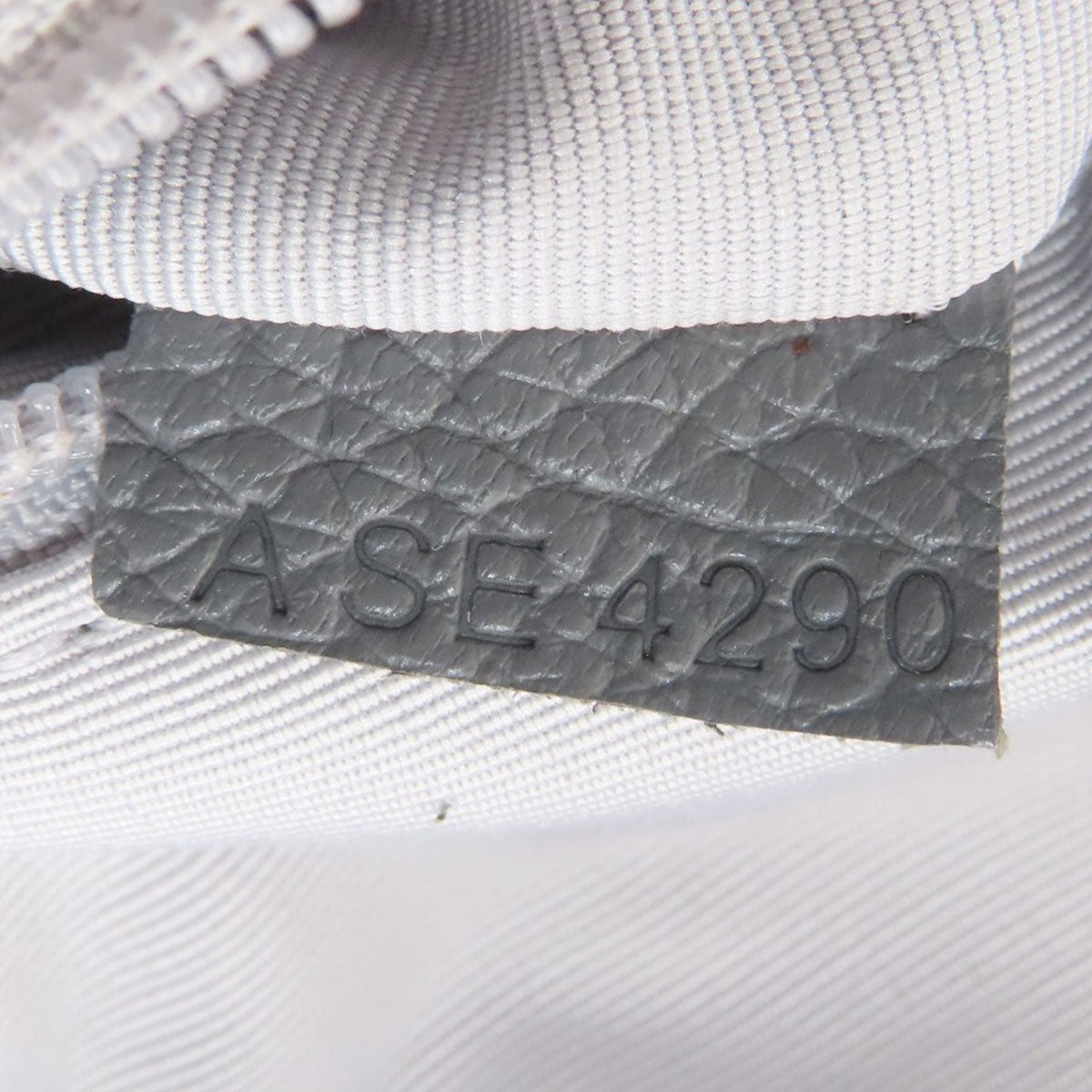 MARC JACOBS マーク・ジェイコブス ロゴ ショルダーバッグ レザー レディース 中古