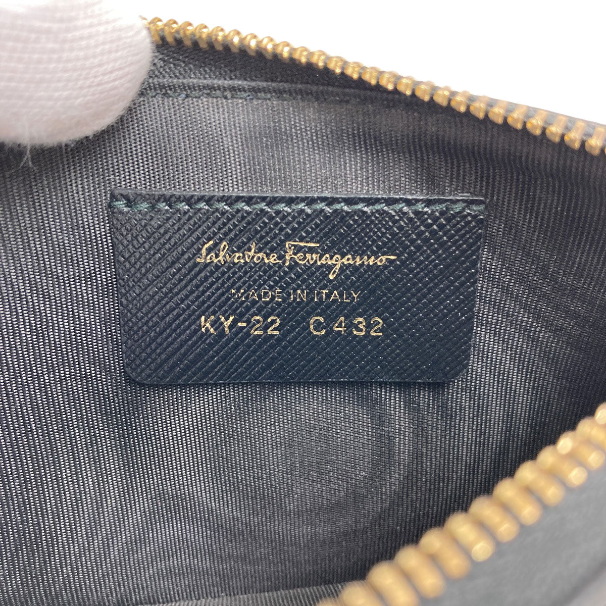 Salvatore Ferragamo サルヴァトーレフェラガモ ヴァラリボン コインケース レザー レディース 中古