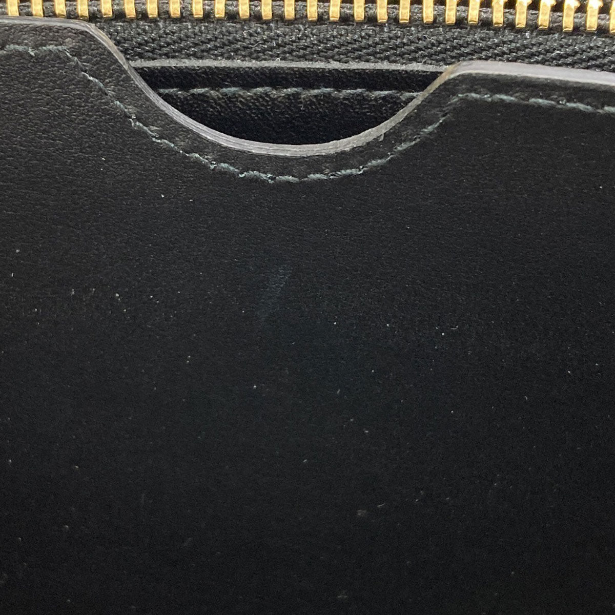 Salvatore Ferragamo サルヴァトーレフェラガモ ガンチーニ金具 長財布（小銭入れあり） レザー レディース 中古