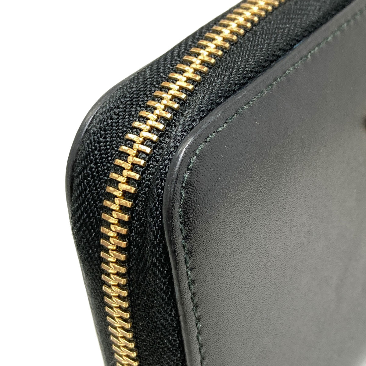 Salvatore Ferragamo サルヴァトーレフェラガモ ガンチーニ金具 長財布（小銭入れあり） レザー レディース 中古