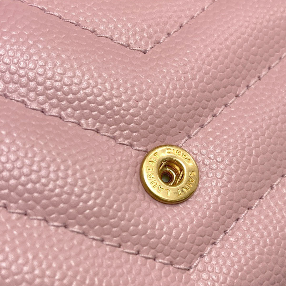 YVES SAINT LAURENT イヴ・サンローラン Vステッチ コンパクトウォレット 二つ折り財布（小銭入れあり） カーフ レディース 中古