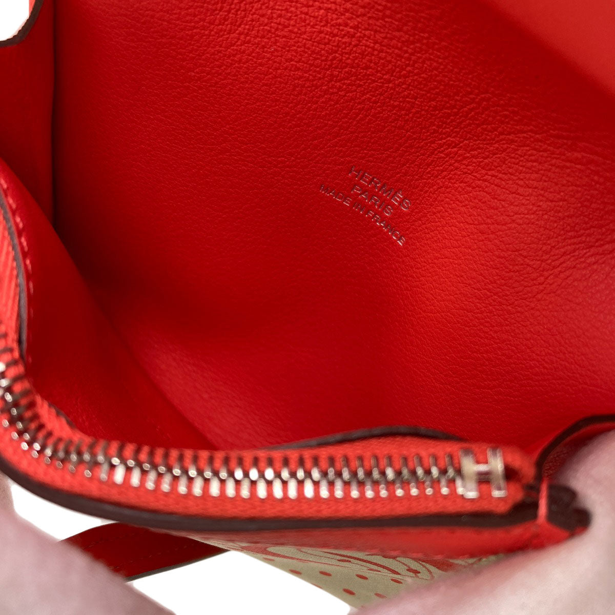 HERMES エルメス アヴェックソワ シルバー金具 二つ折り財布（小銭入れあり） シルク レディース 中古