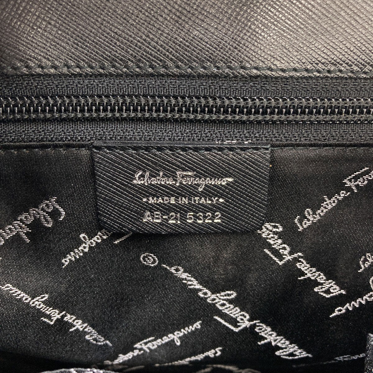 Salvatore Ferragamo サルヴァトーレフェラガモ ガンチーニ金具 ハンドバッグ レザー レディース 中古