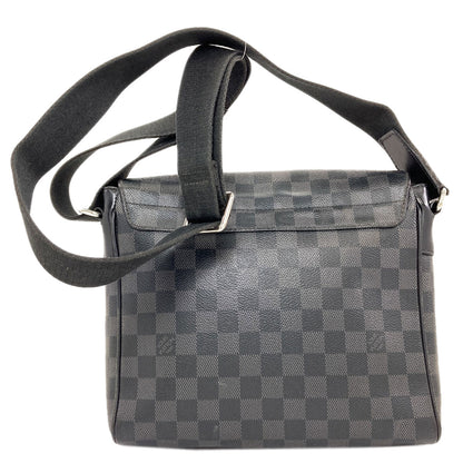 LOUIS VUITTON ルイヴィトン N41028 ディストリクトPM ショルダーバッグ ダミエキャンバス メンズ 中古