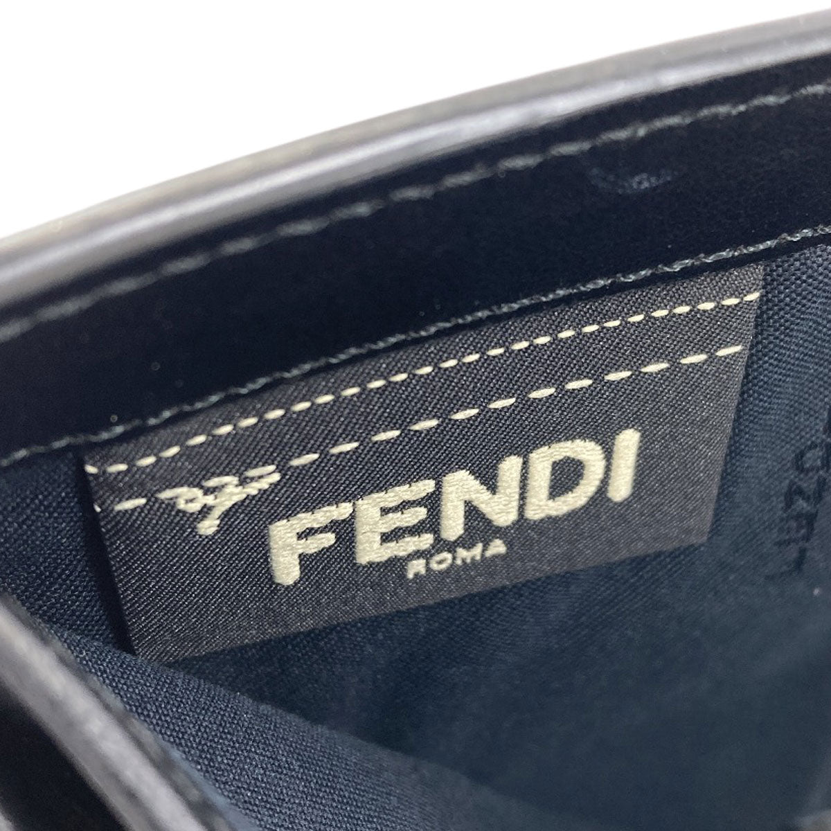 FENDI フェンディ ロゴ 二つ折り財布（小銭入れあり） レザー レディース 中古