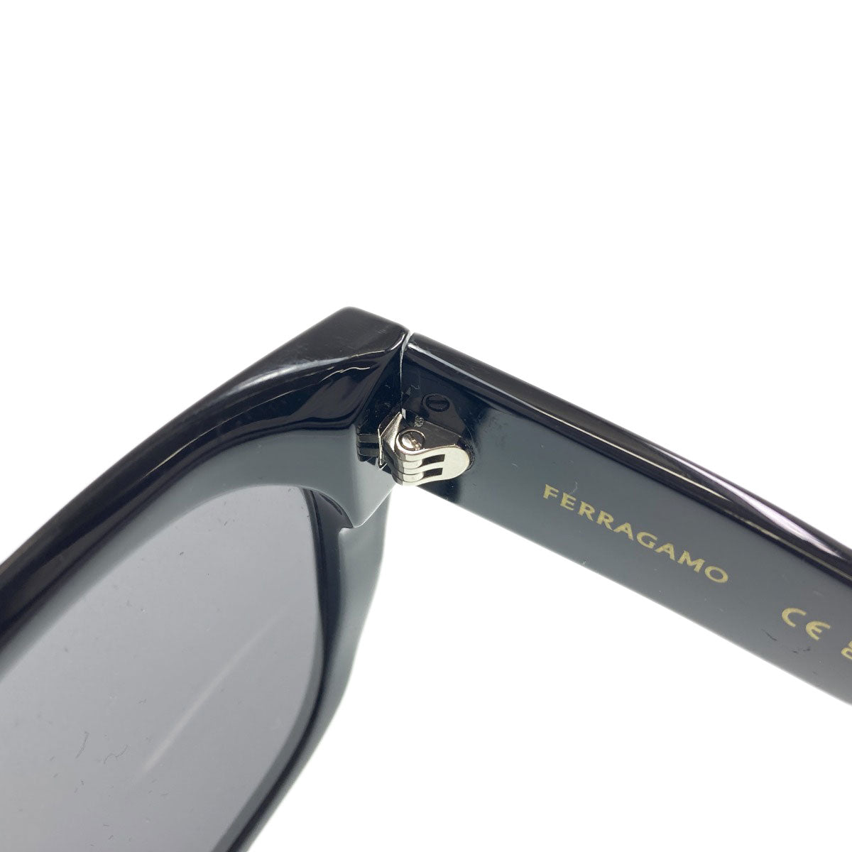Salvatore Ferragamo サルヴァトーレフェラガモ ロゴ サングラス プラスティック レディース 中古