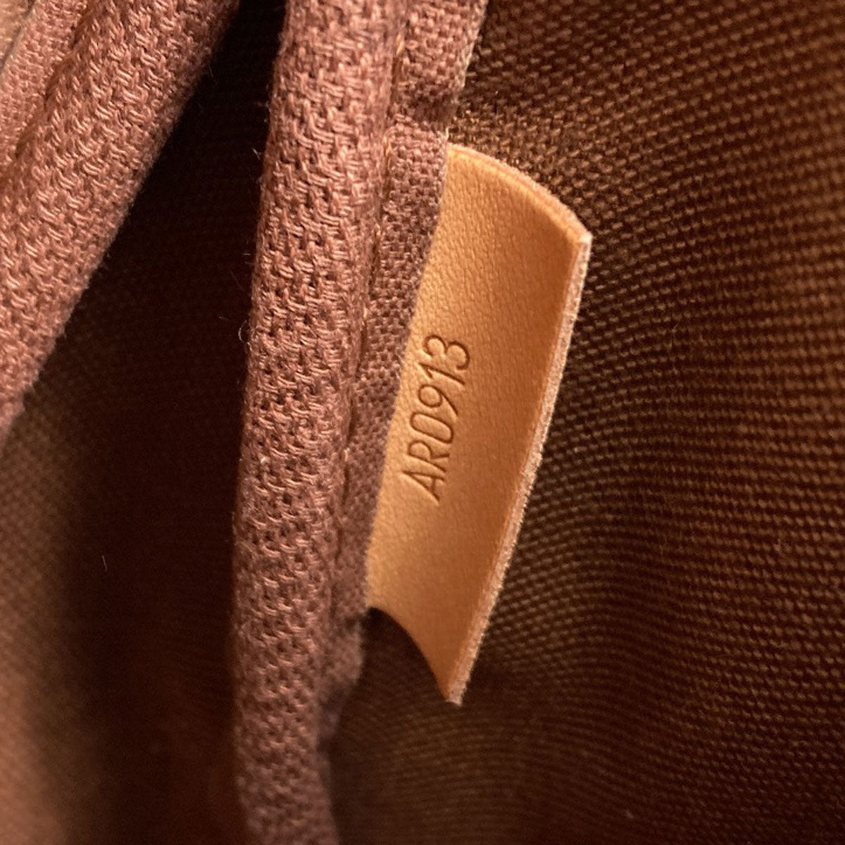 LOUIS VUITTON ルイヴィトン M40710 ソミュールMM ショルダーバッグ モノグラムキャンバス レディース 中古
