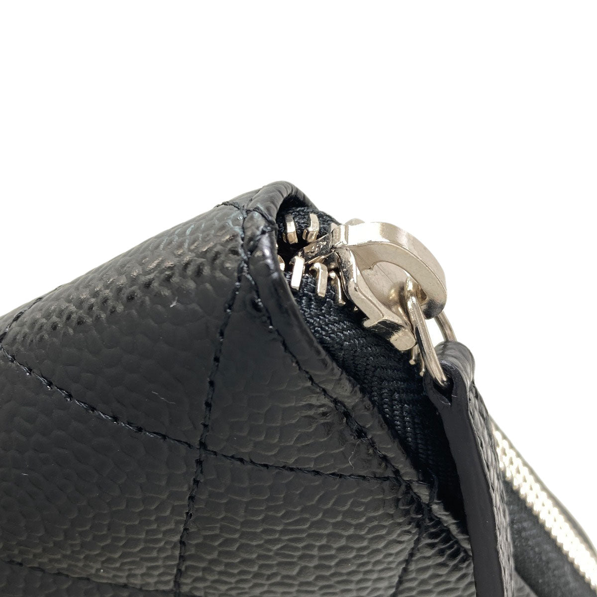 CHANEL シャネル マトラッセ ココマーク シルバー金具 長財布（小銭入れあり） グレインド カーフスキン レディース 中古