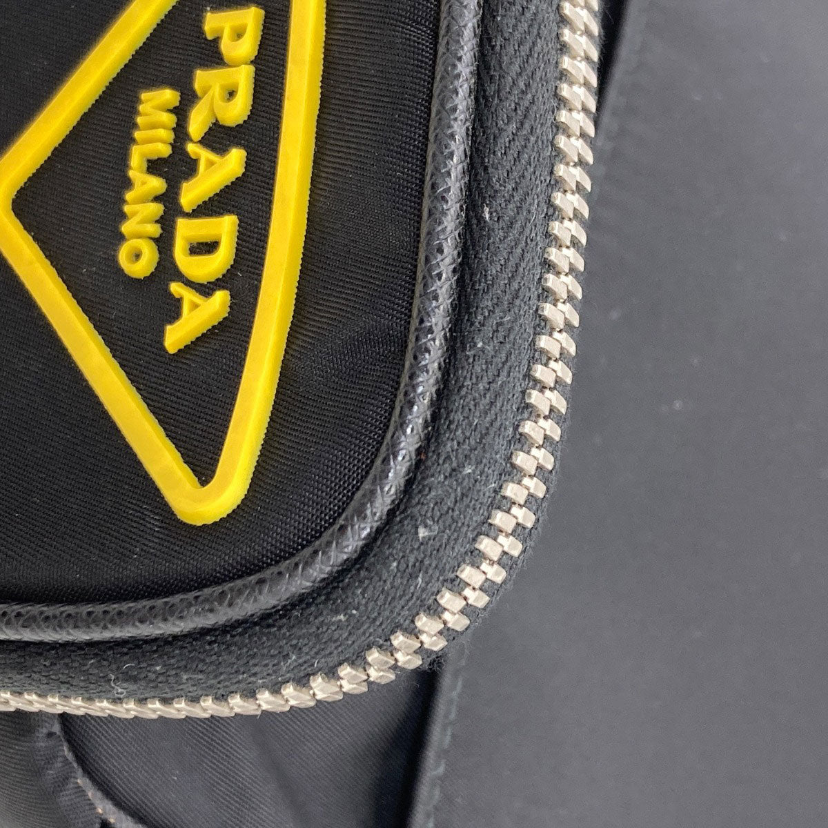 PRADA プラダ ロゴ ショルダーバッグ ナイロン レディース 中古