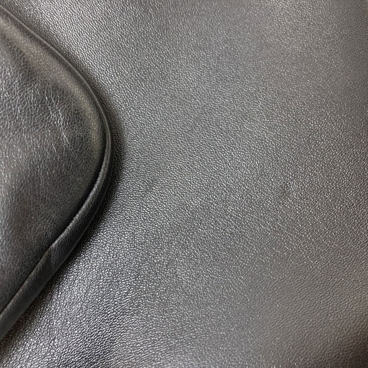 PRADA プラダ ロゴ金具 ハンドバッグ ラムスキン レディース 中古