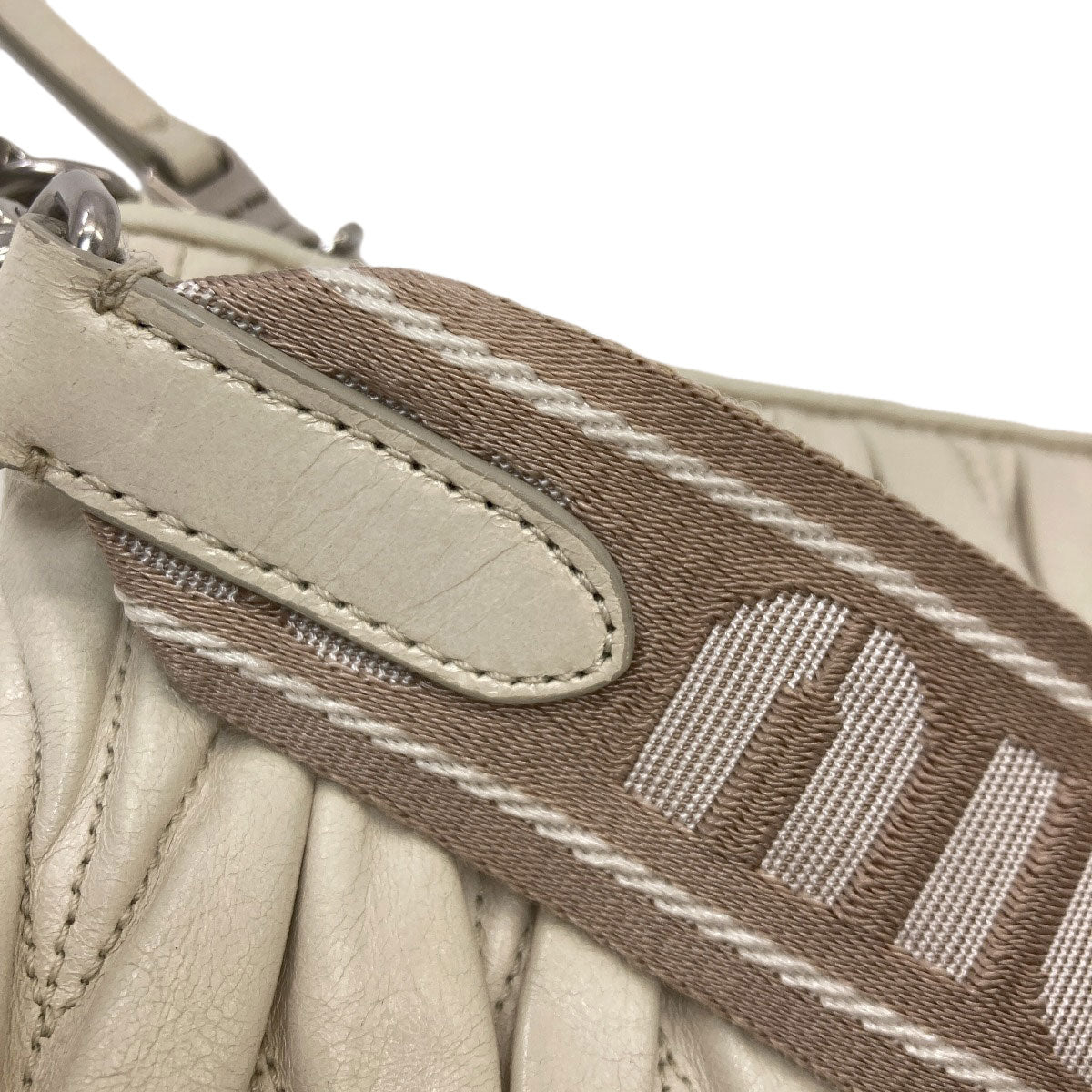MIUMIU ミュウミュウ マテラッセ ショルダーバッグ カーフ レディース 中古