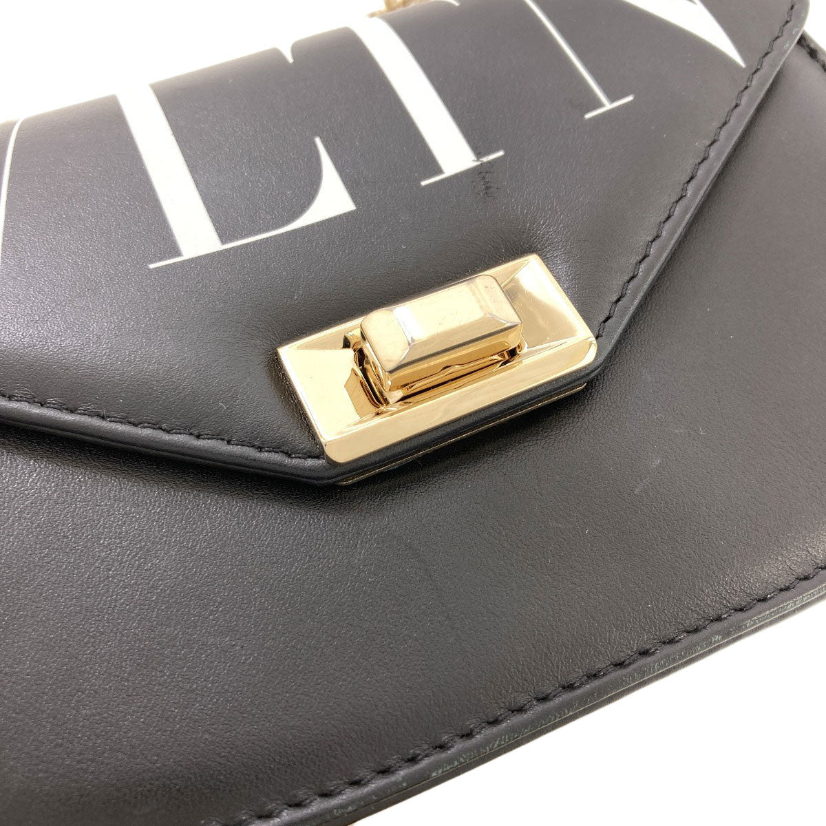 VALENTINO バレンティノ VLTNロゴ ショルダーバッグ レザー レディース 中古