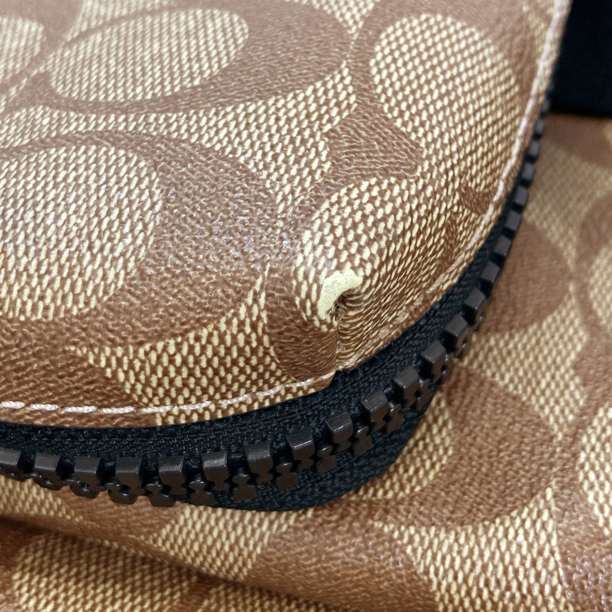 COACH コーチ 1909 シグネチャー ボディバッグ PVC レディース 中古