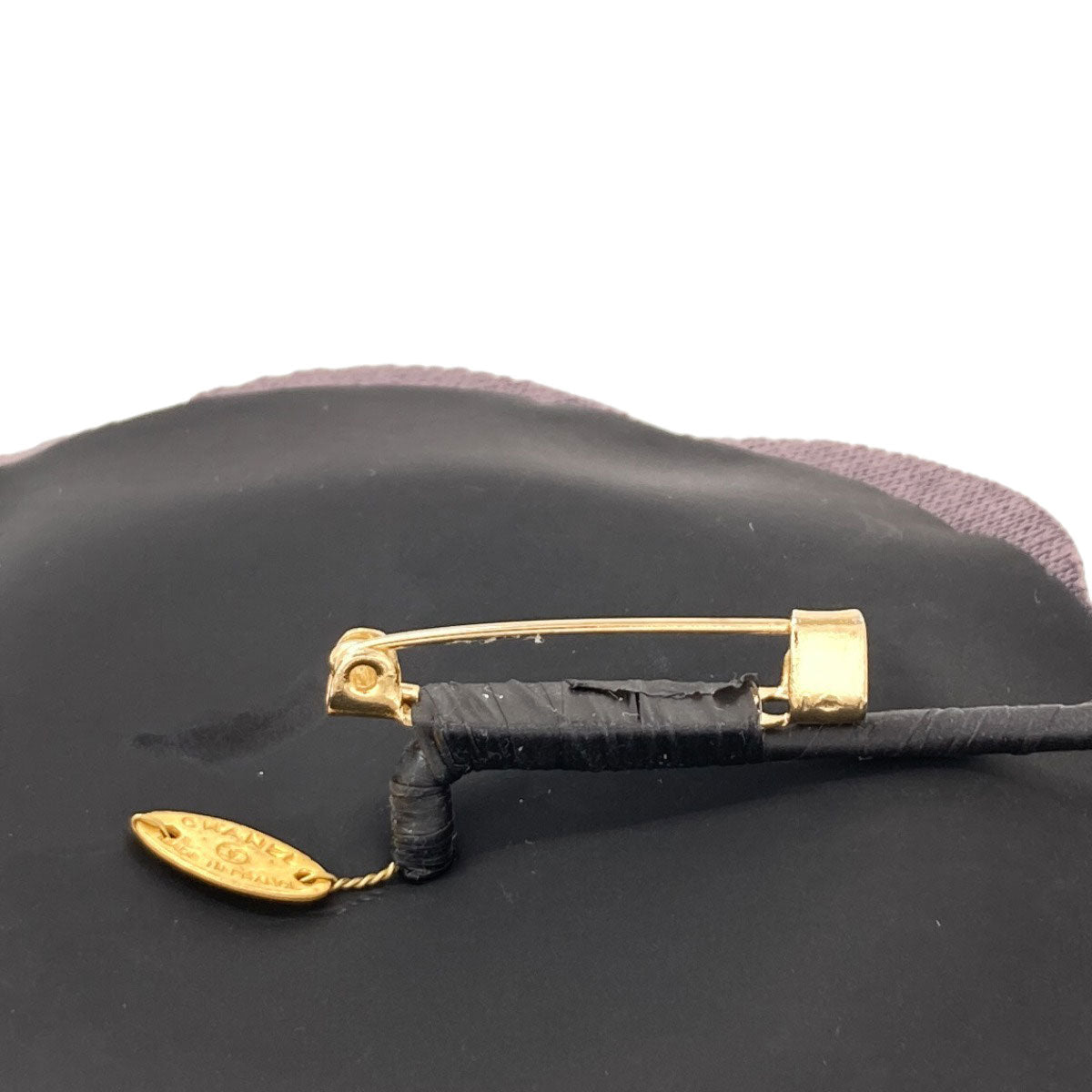 CHANEL シャネル コサージュ カメリア ブローチ レザー レディース 中古