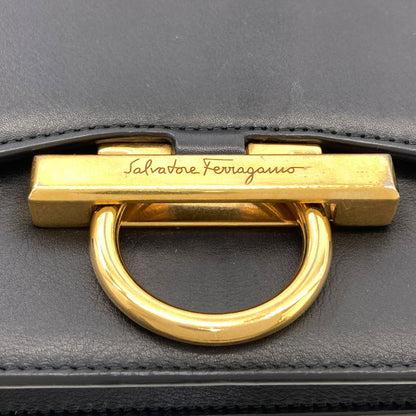 Salvatore Ferragamo サルヴァトーレフェラガモ ガンチーニ金具 ロングショルダー ショルダーバッグ レザー レディース 中古