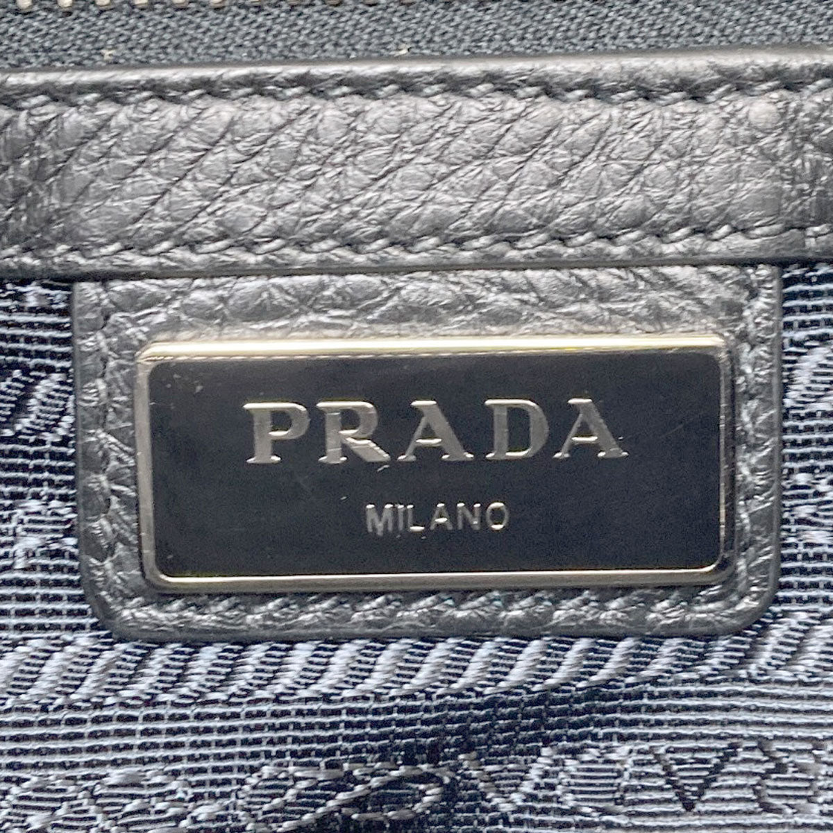 PRADA プラダ ロゴ金具 ショルダーバッグ レザー レディース 中古