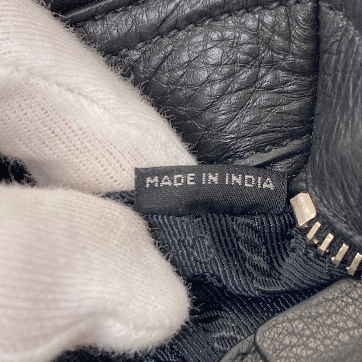 PRADA プラダ ロゴ金具 ショルダーバッグ レザー レディース 中古