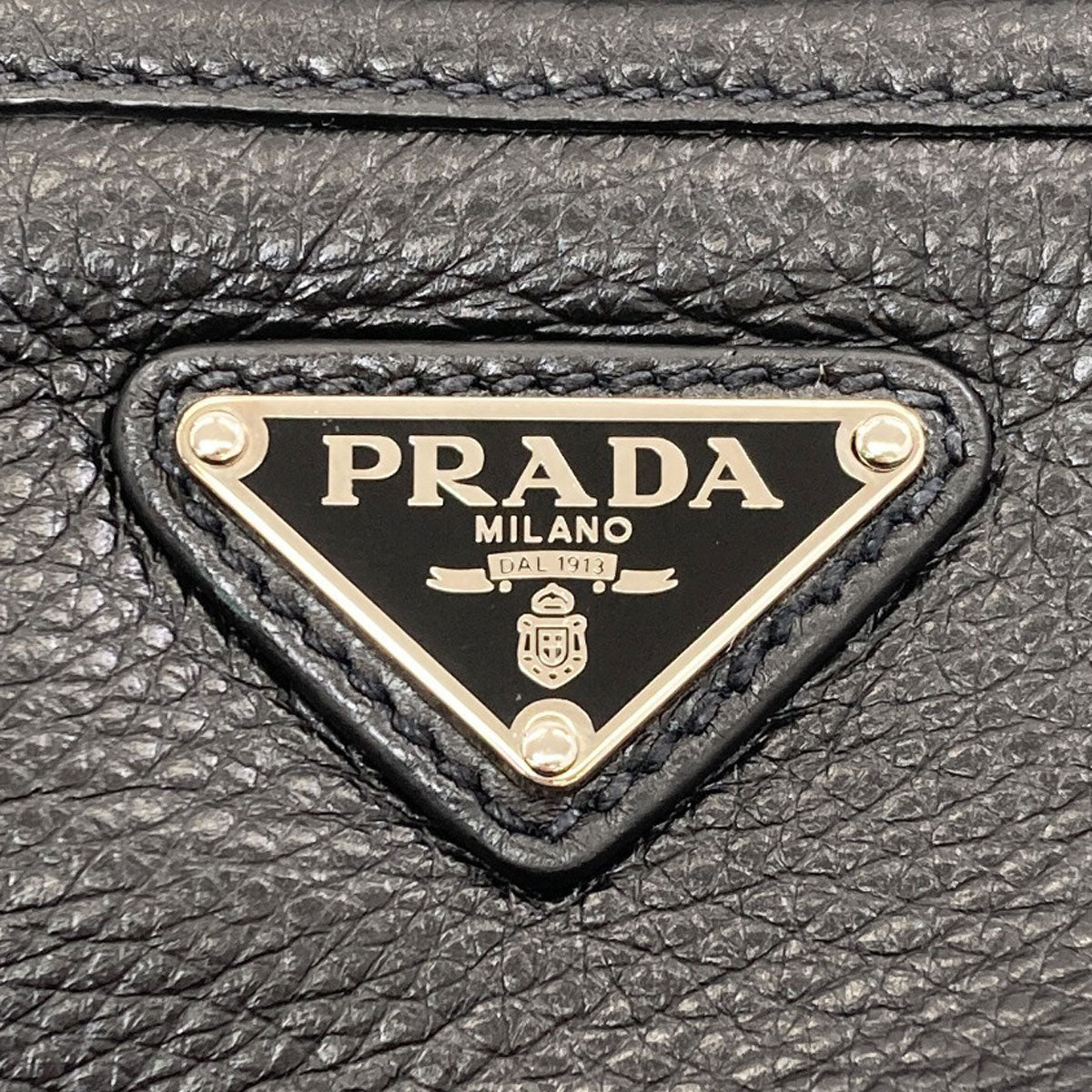 PRADA プラダ ロゴ金具 ショルダーバッグ レザー レディース 中古