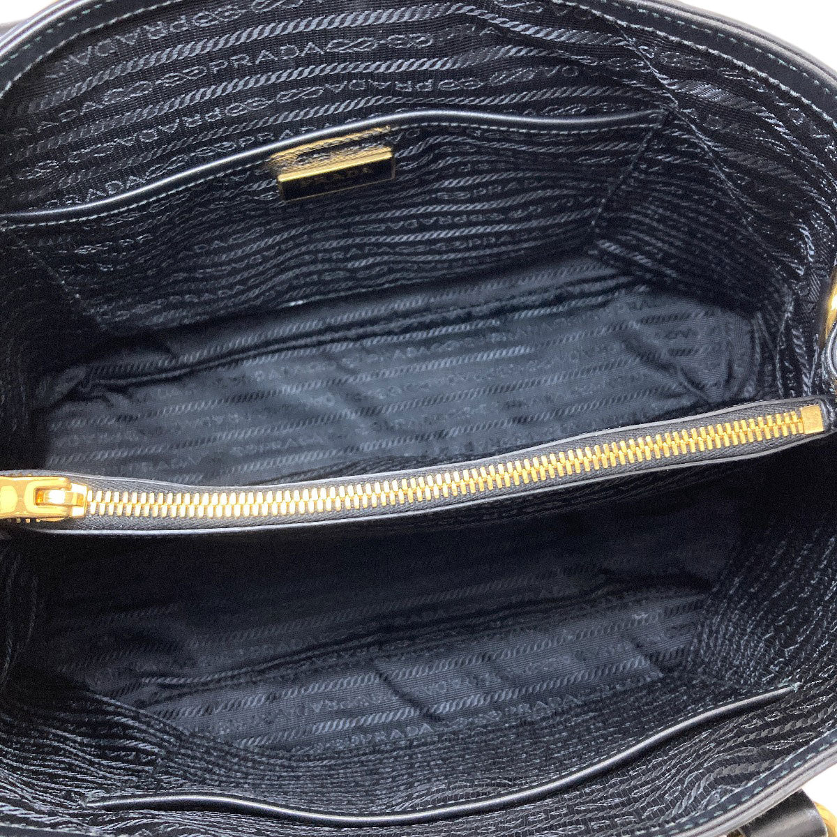 プラダ ロゴ金具 2WAY ハンドバッグ 中古 商品画像6
