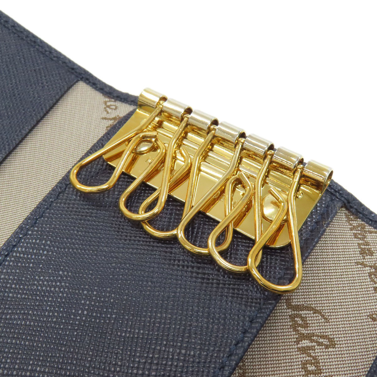 Salvatore Ferragamo サルヴァトーレフェラガモ ガンチーニ金具 キーケース レザー レディース 中古