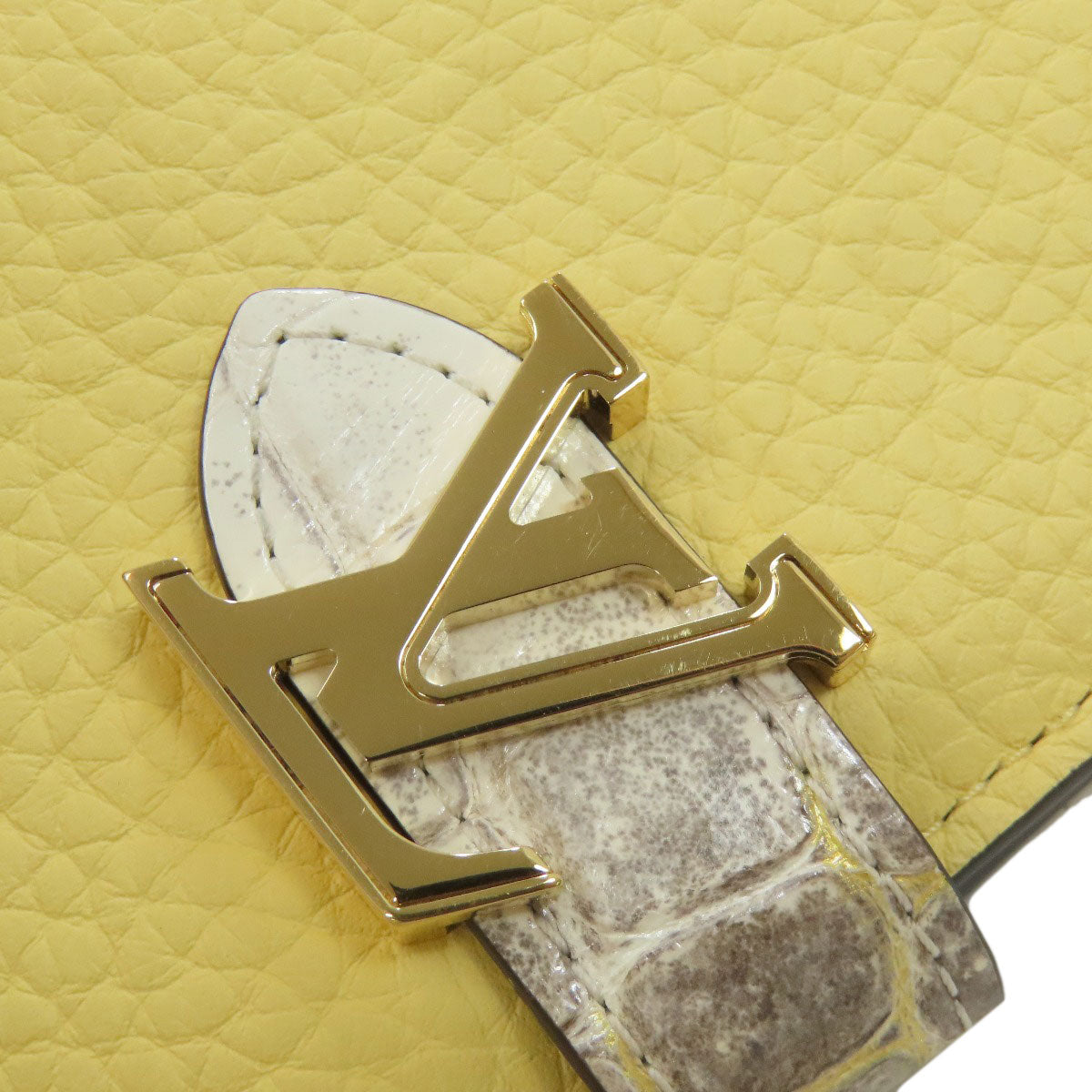 ルイヴィトン ヴェルティカルウォレット コンパクト 二つ折り財布（小銭入れあり） 中古 商品画像9