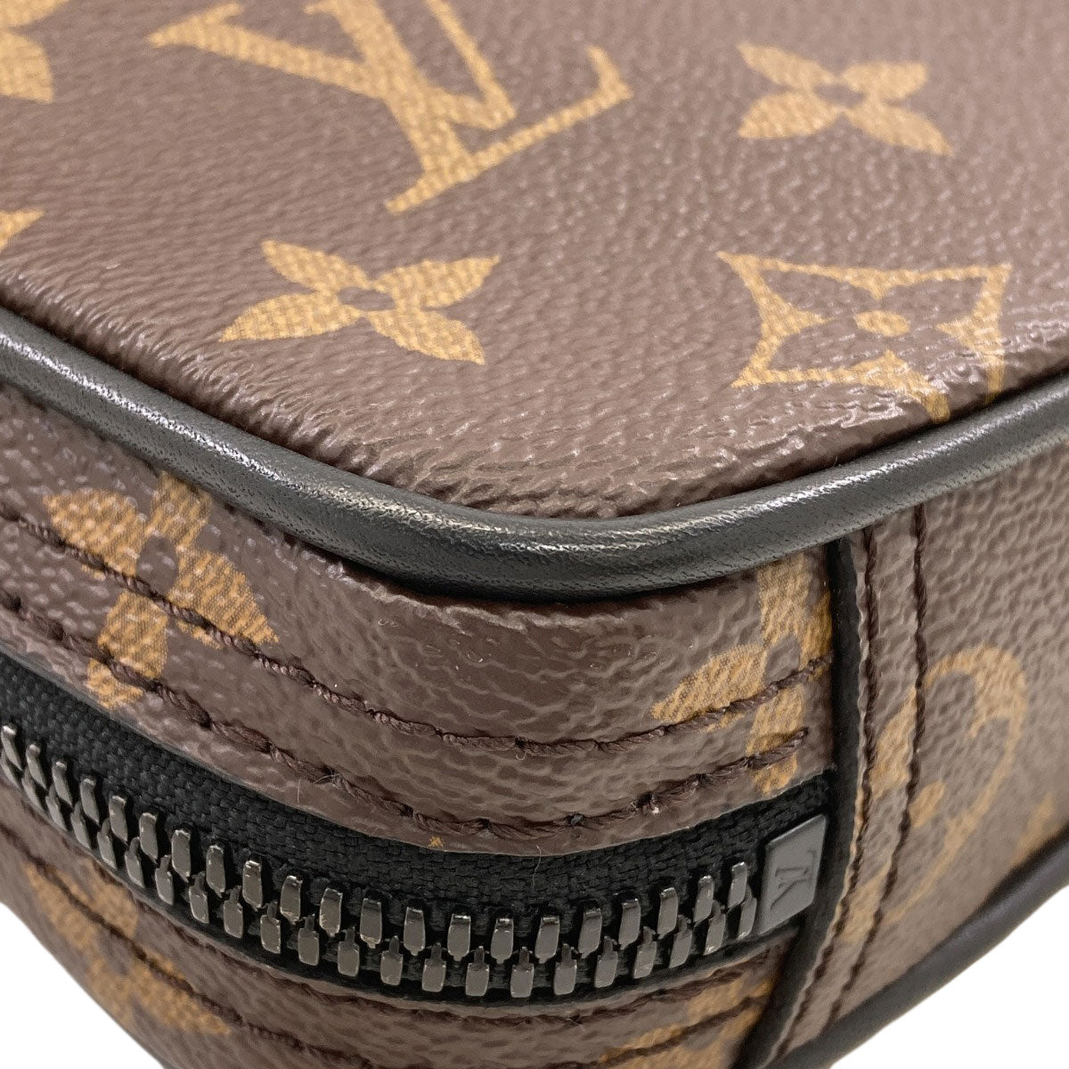 ルイヴィトン M44428 ユーティリティサイドバッグ ヒップバッグ・ウエストバッグ 中古 商品画像20