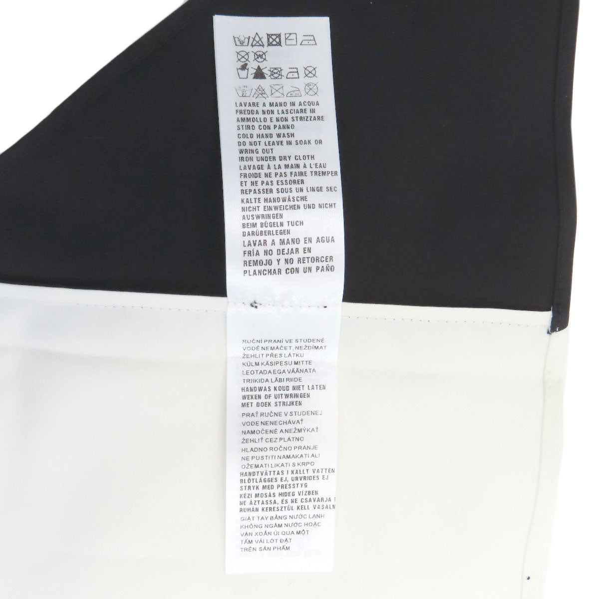 プラダ トライアングル ドット スカーフ 中古 商品画像7