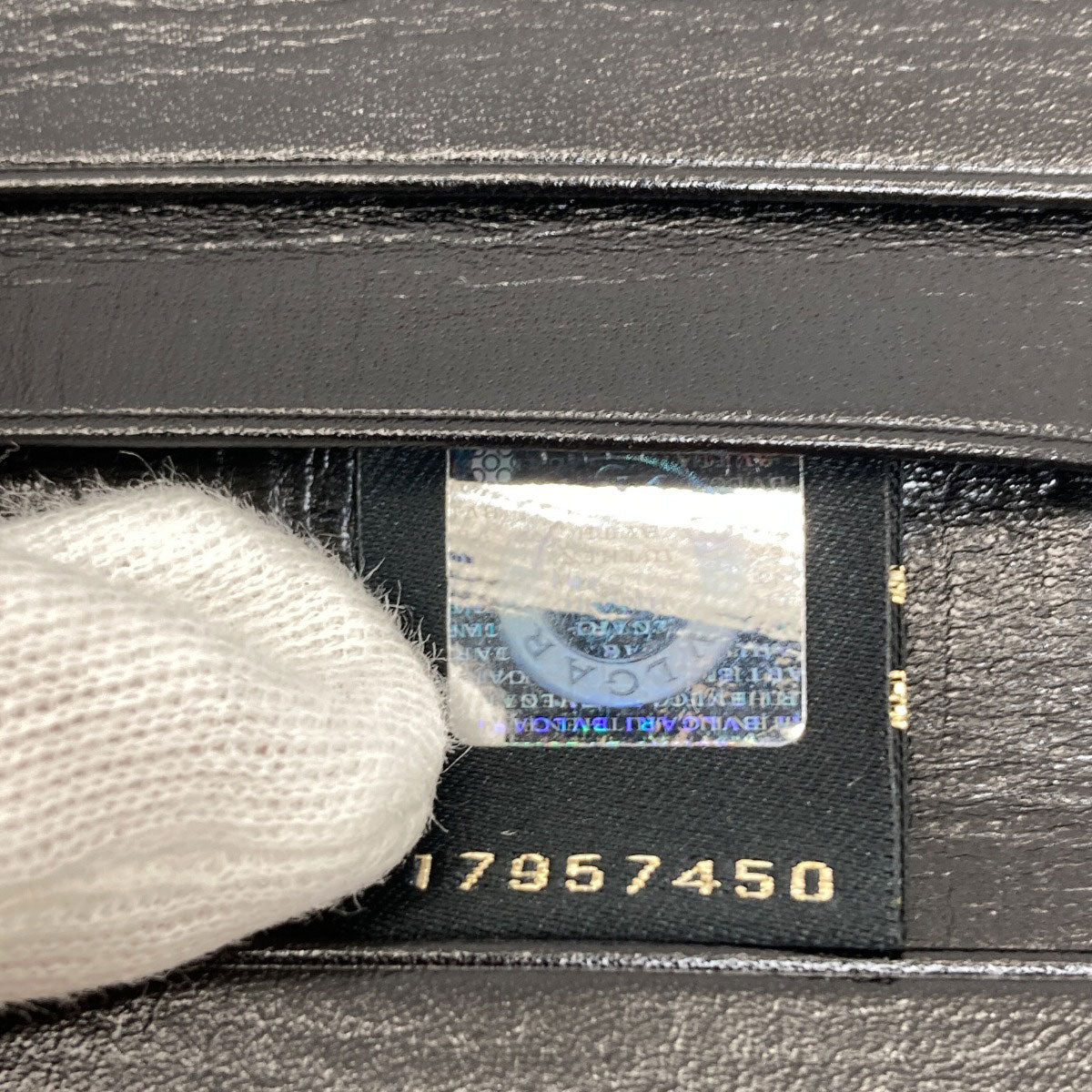 ブルガリ ロゴ 二つ折り財布（小銭入れあり） 中古 商品画像10