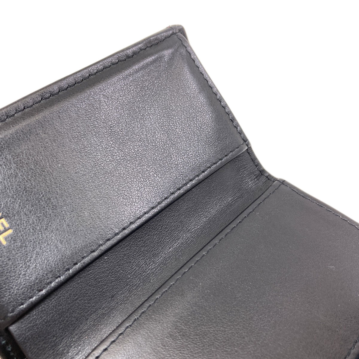 CHANEL シャネル ココマーク マトラッセ ゴールド金具 二つ折り財布（小銭入れあり） グレインド カーフスキン レディース 中古