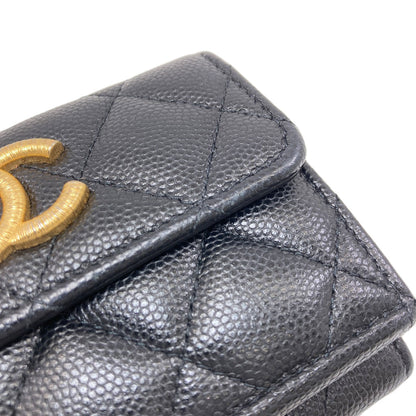 CHANEL シャネル ココマーク マトラッセ ゴールド金具 二つ折り財布（小銭入れあり） グレインド カーフスキン レディース 中古