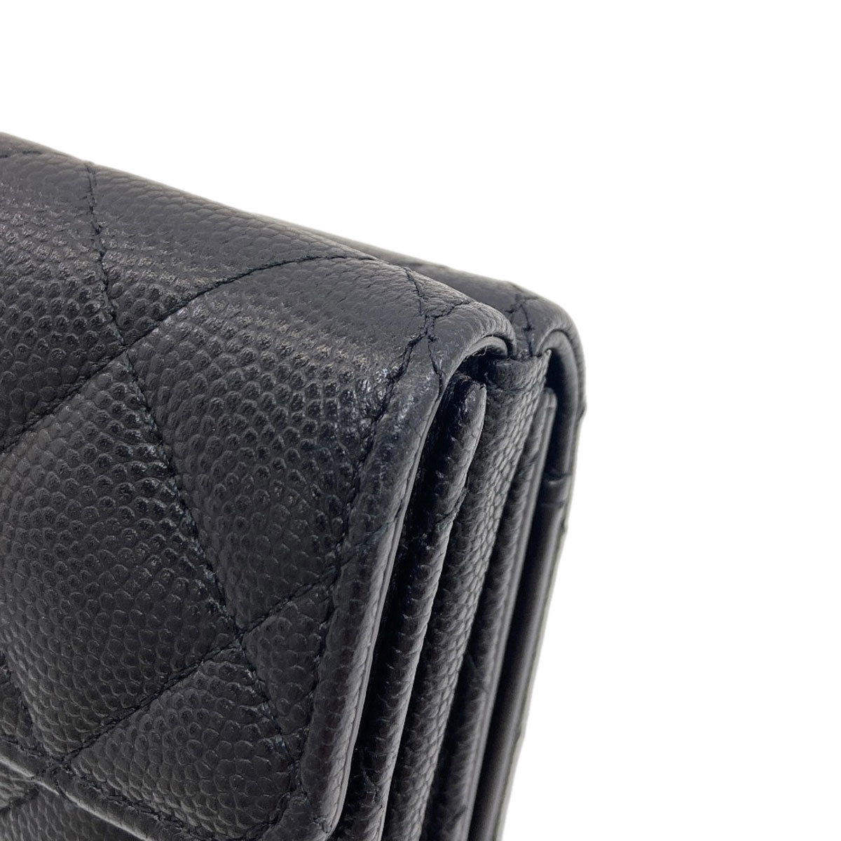 CHANEL シャネル ココマーク マトラッセ ゴールド金具 二つ折り財布（小銭入れあり） グレインド カーフスキン レディース 中古