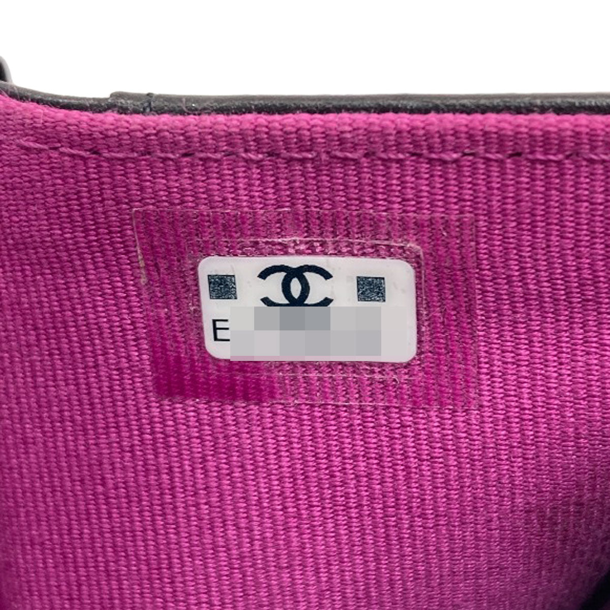 CHANEL シャネル ココマーク マトラッセ ゴールド金具 二つ折り財布（小銭入れあり） グレインド カーフスキン レディース 中古