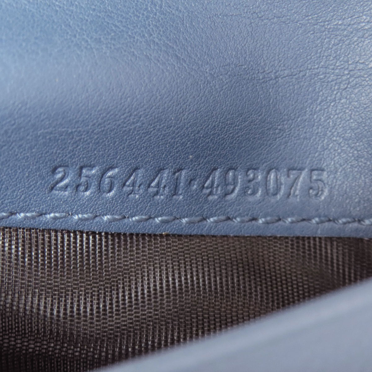 グッチ 256441 GGシグネチャー シマ 二つ折り財布（小銭入れあり） 中古 商品画像10