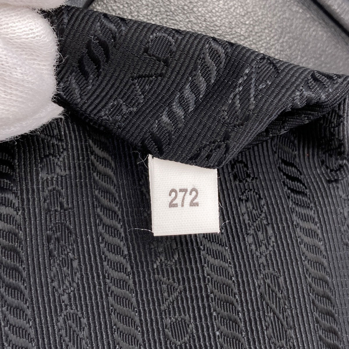 PRADA プラダ ロゴ ハンドバッグ カーフ レディース 中古