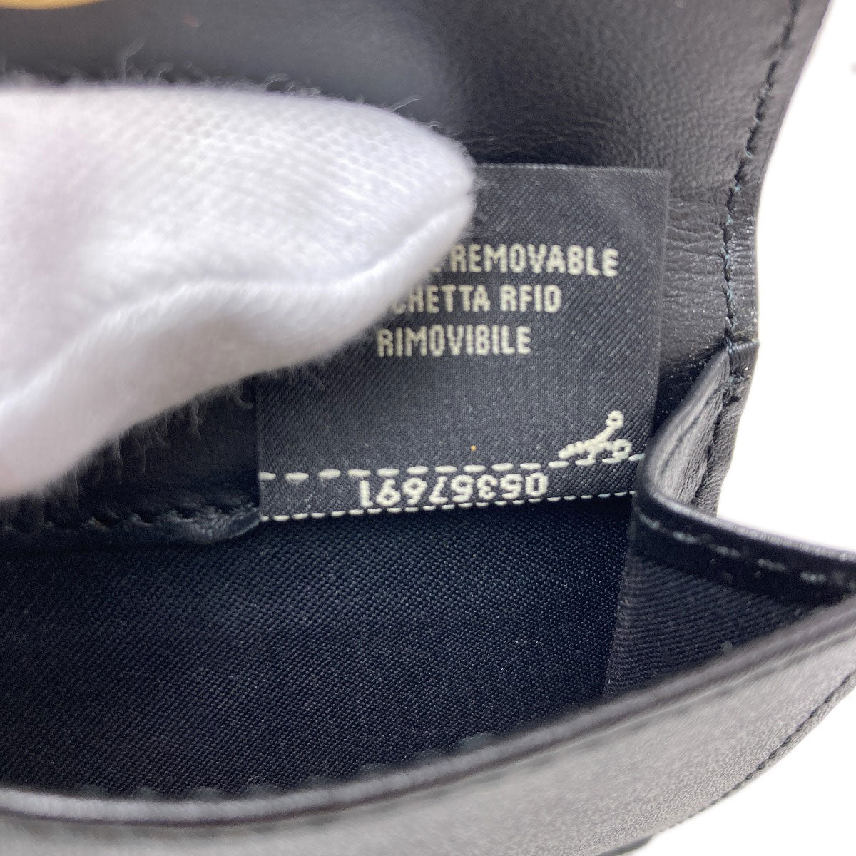 FENDI フェンディ エフ イズ フェンディ マイクロ トライフォールドウォレット 二つ折り財布（小銭入れあり） カーフ レディース 中古