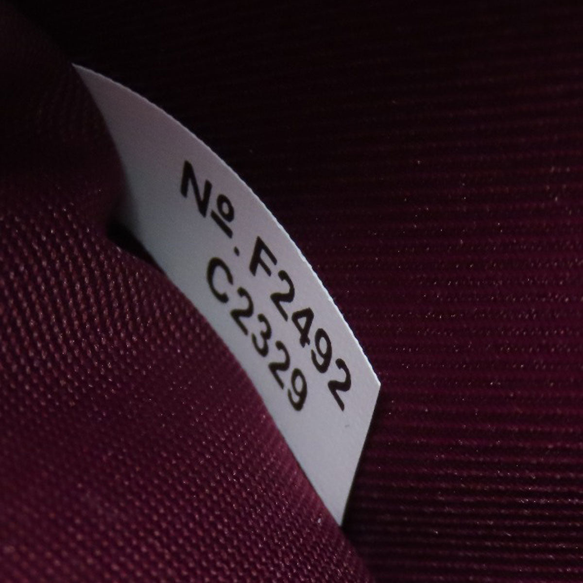 コーチ C2329 シグネチャー 二つ折り財布（小銭入れあり） 中古 商品画像10