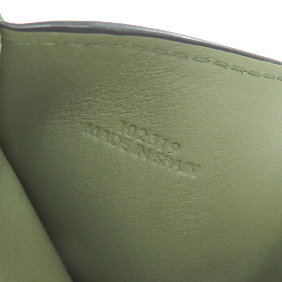 ロエベ アナグラム トライフォールド ウォレット 二つ折り財布（小銭入れあり） 中古 商品画像9