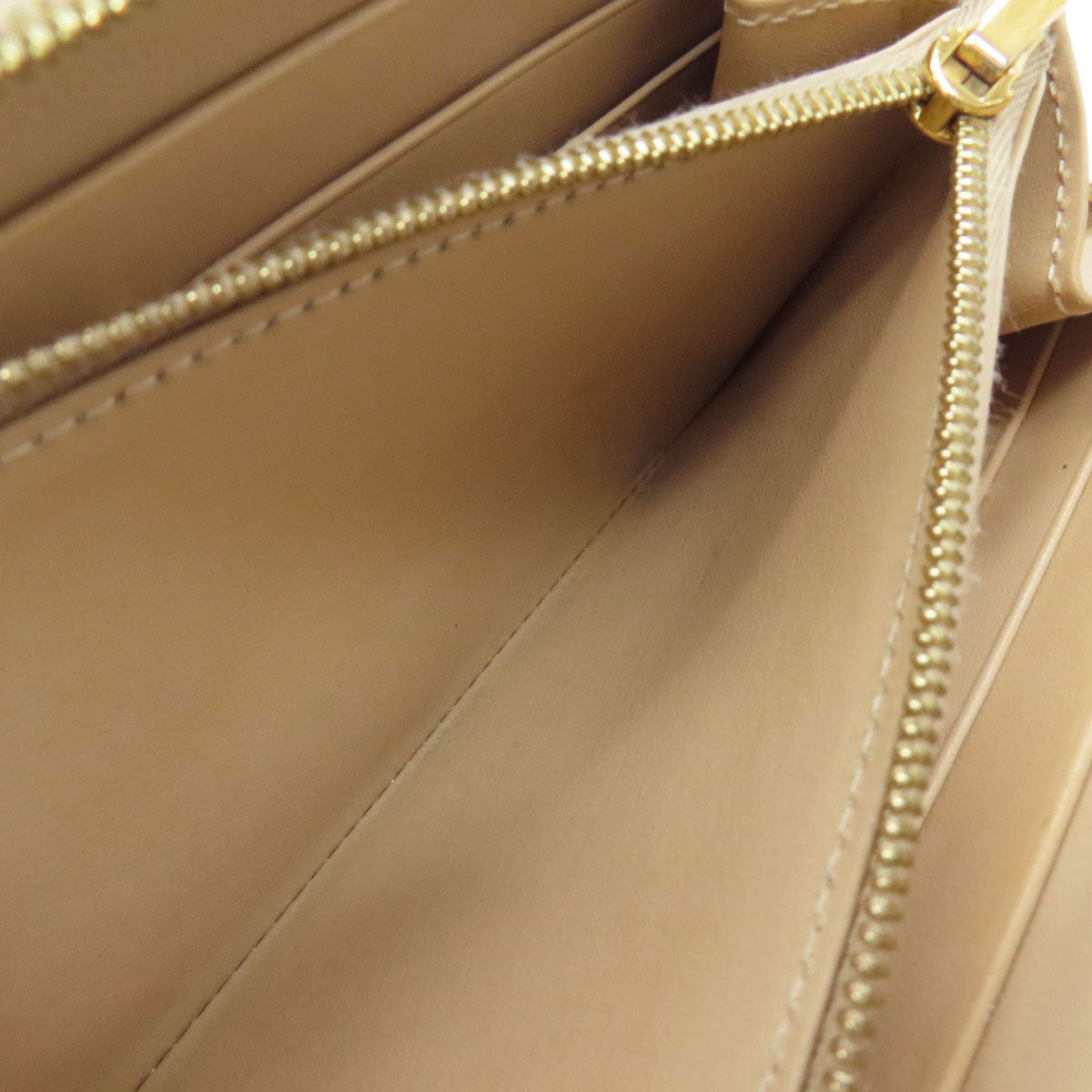 CELINE セリーヌ ラウンドファスナー キルティング 長財布（小銭入れあり） レザー レディース 中古
