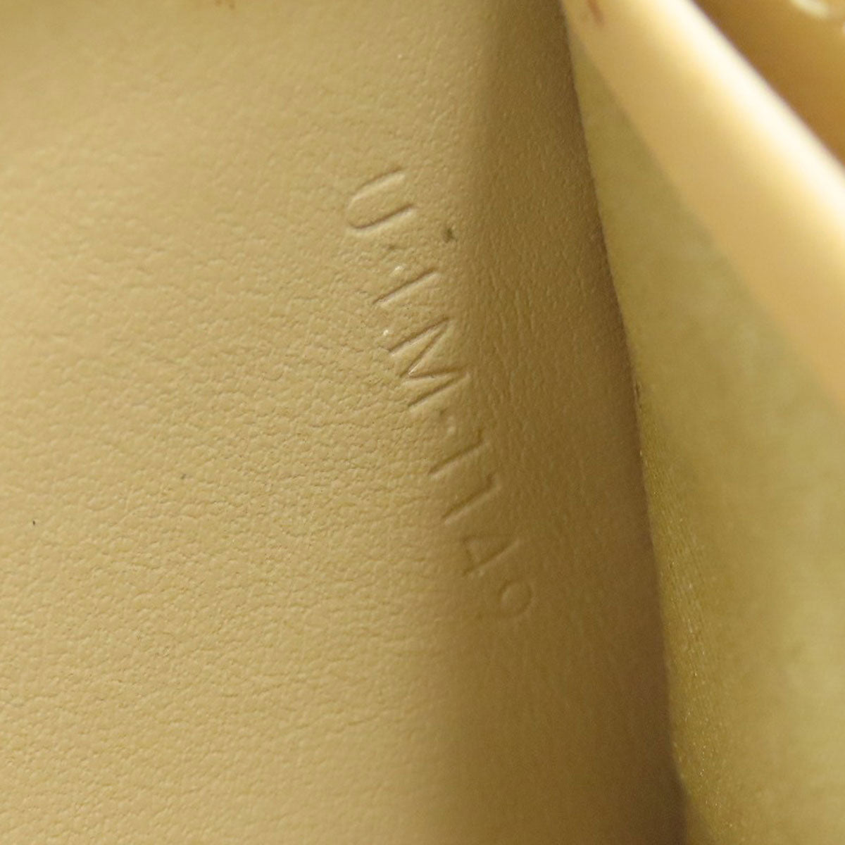CELINE セリーヌ ラウンドファスナー キルティング 長財布（小銭入れあり） レザー レディース 中古