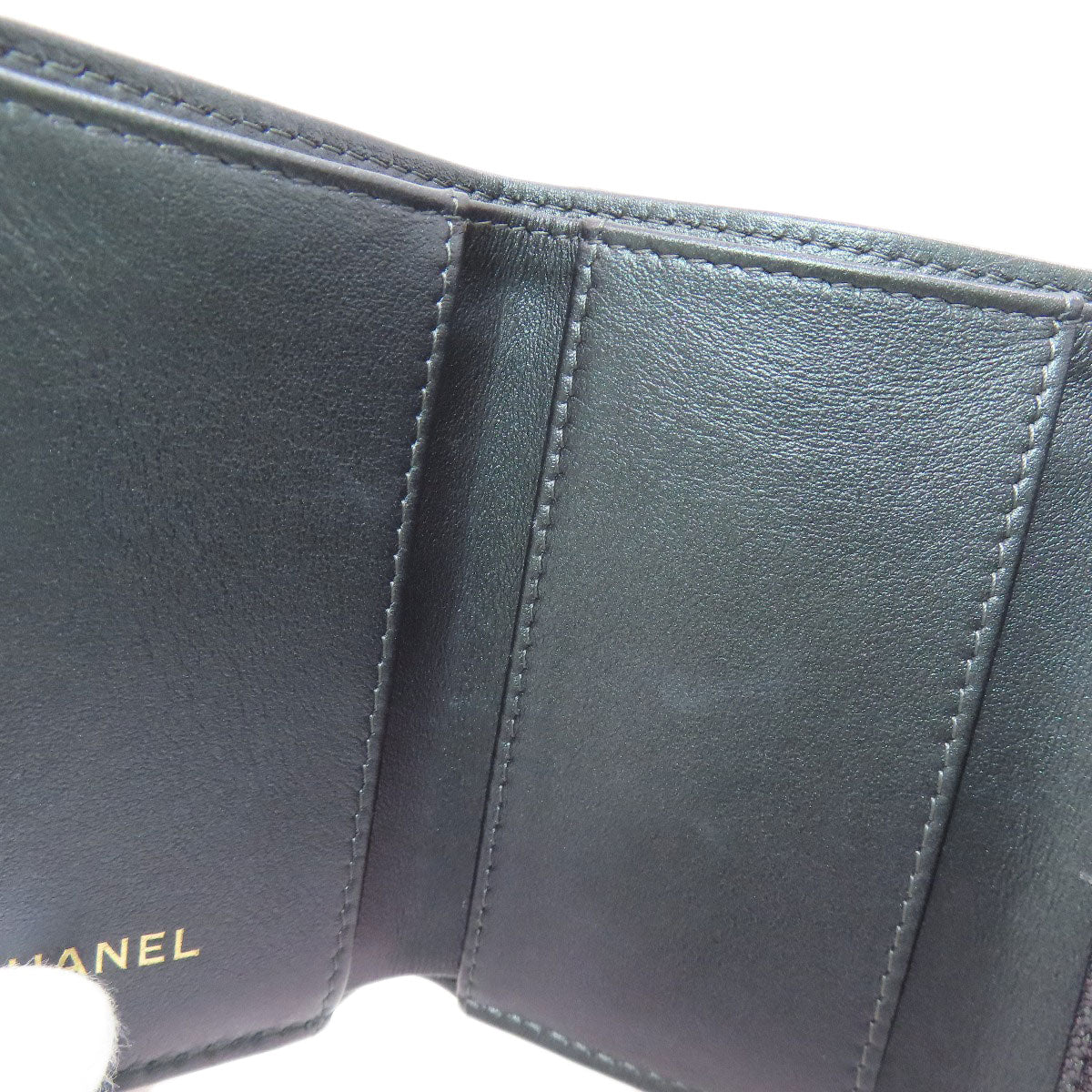 シャネル マトラッセ ココマーク ゴールド金具 三つ折り財布（小銭入れあり） 中古 商品画像11