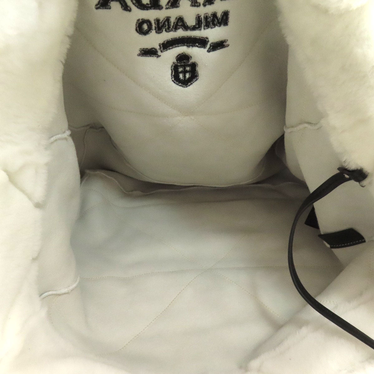プラダ キルトシアリング トートバッグ 中古 商品画像6