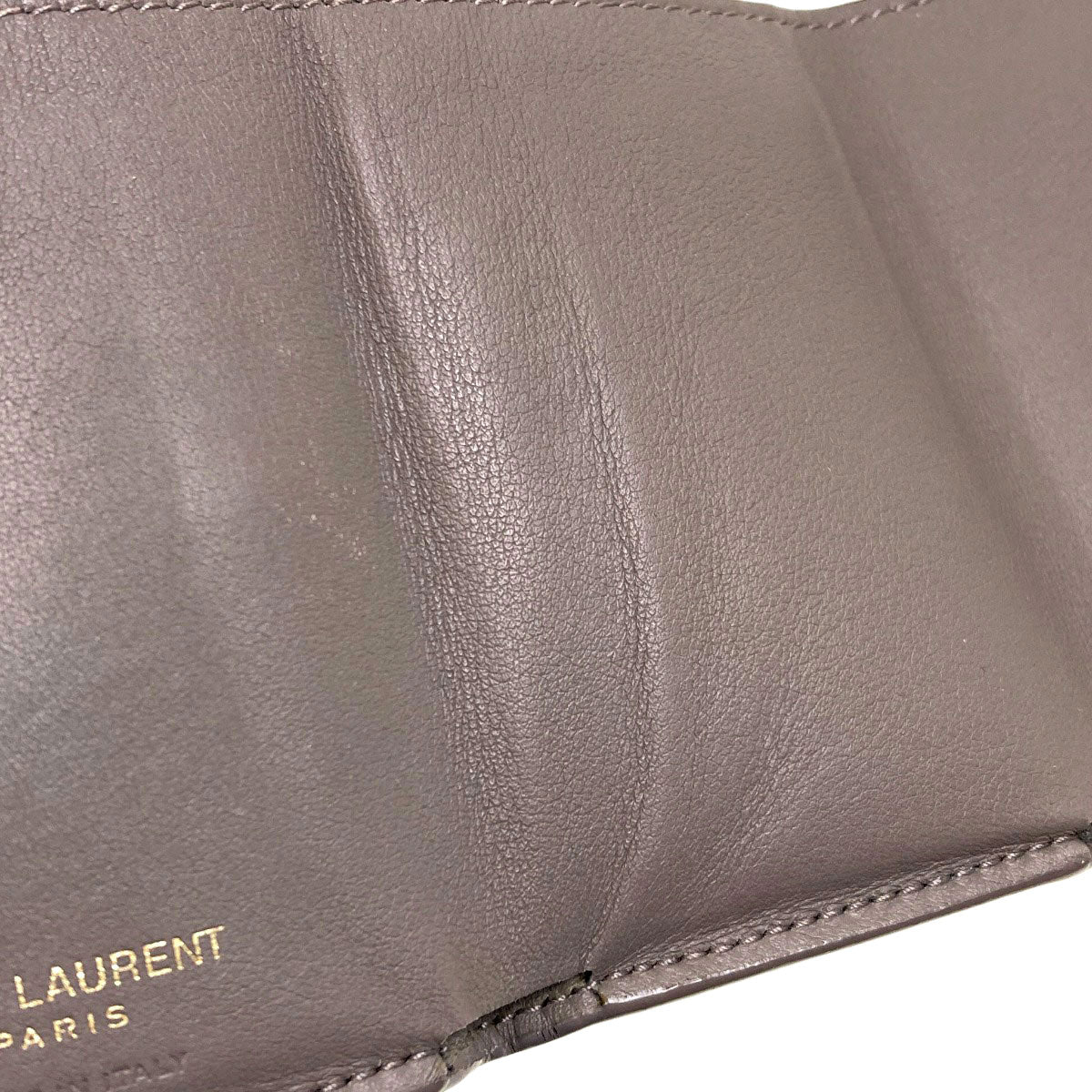 イヴ・サンローラン カサンドラ コンパクトウォレット 三つ折り財布（小銭入れあり） 中古 商品画像9