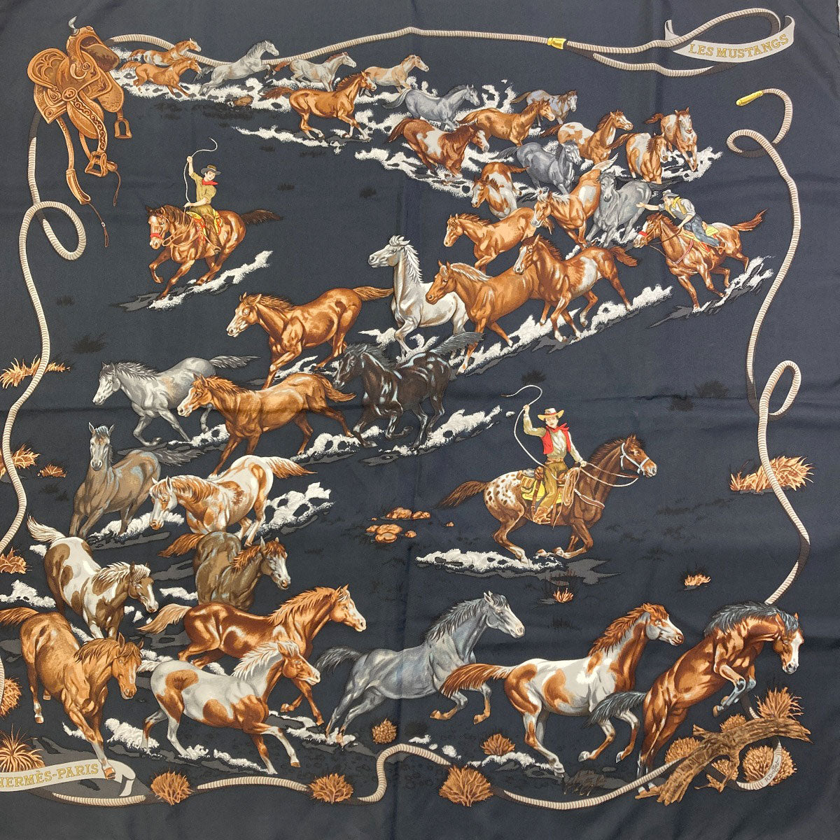 エルメス カレ90 LES MUSTANNGS 野生馬 スカーフ 中古 商品画像4