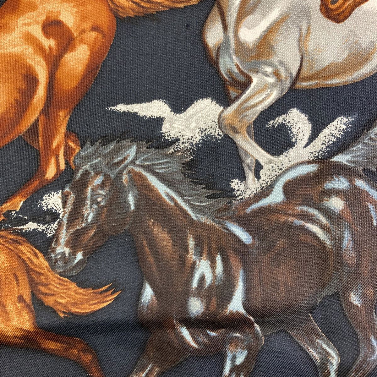 エルメス カレ90 LES MUSTANNGS 野生馬 スカーフ 中古 商品画像10