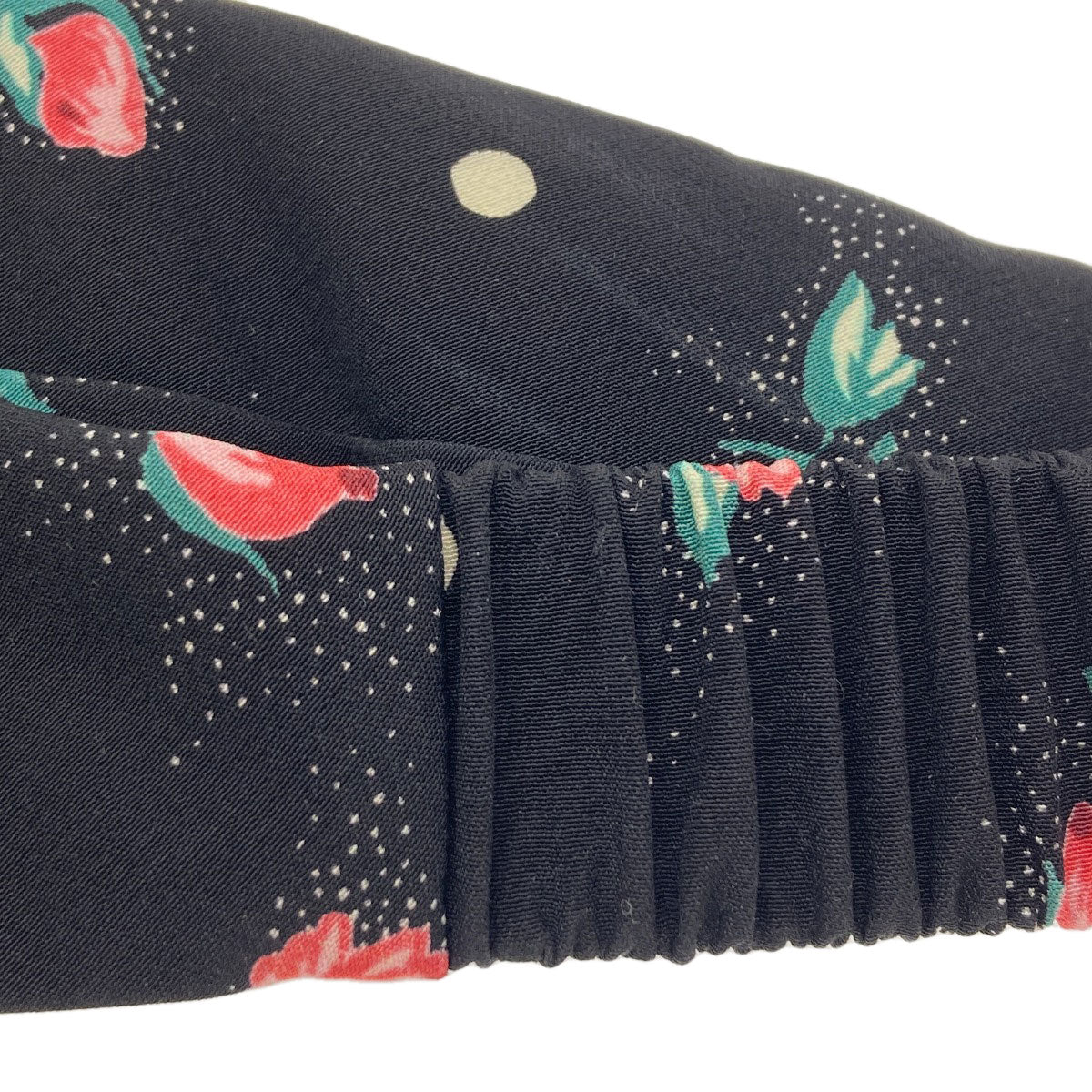 ミュウミュウ ヘアバンド シュシュ ２点セット ローズプリント ヘアアクセサリー 中古 商品画像4