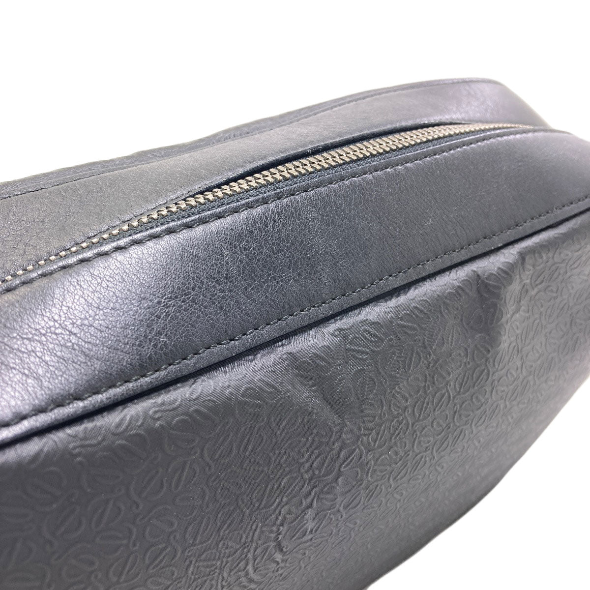 ロエベ アナグラム エンボス加工 ショルダーバッグ 中古 商品画像14