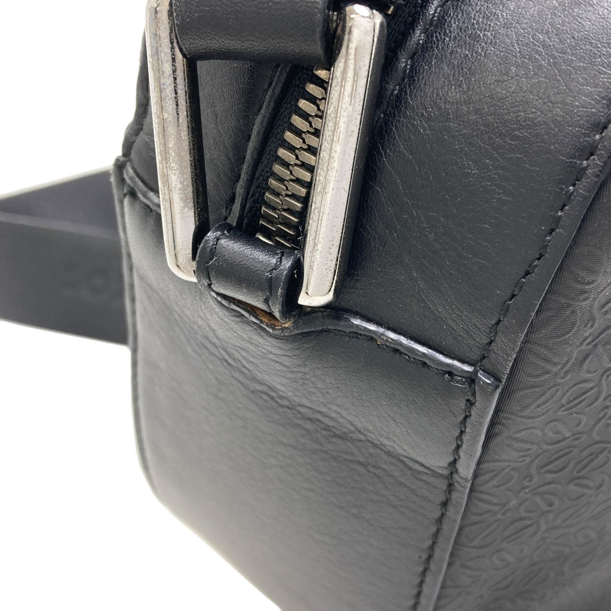 ロエベ アナグラム エンボス加工 ショルダーバッグ 中古 商品画像15